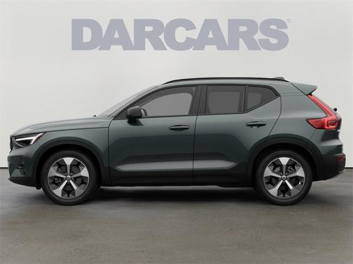 2026 Volvo XC40 Plus, B5 AWD Gas (mild hybrid), Dark