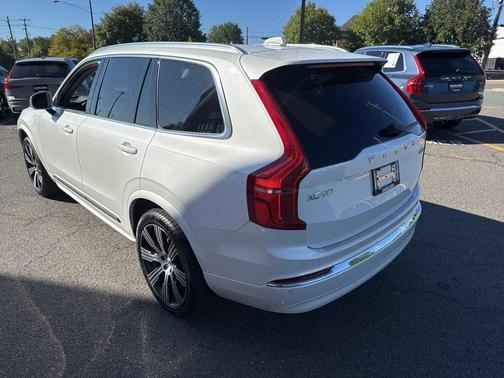 2024 Volvo XC90 B6 Ultimate Bright Theme 6-Seater