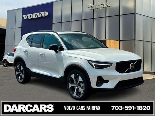 2026 Volvo XC40 B5 Plus