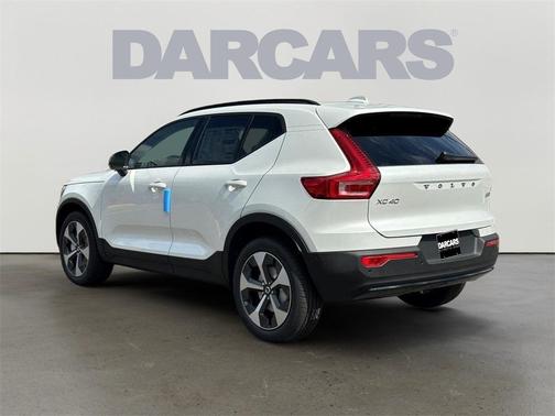 2026 Volvo XC40 B5 Plus