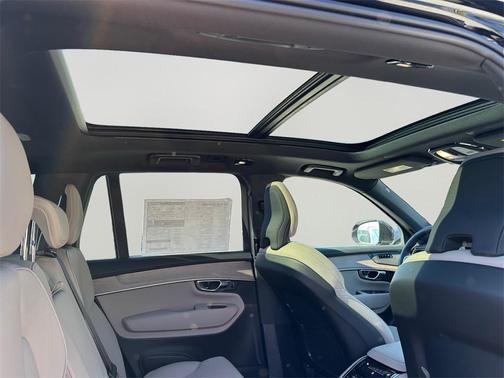 2026 Volvo XC90 Plug-In Hybrid T8 Plus 7-Seater
