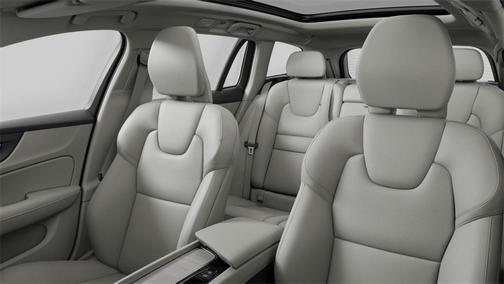 2026 Volvo V60 Cross Country Plus, B5 AWD Gas (mild hybrid)