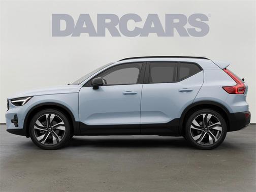 2026 Volvo XC40 B5 Ultra