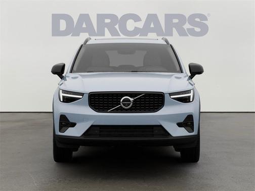 2026 Volvo XC40 B5 Ultra