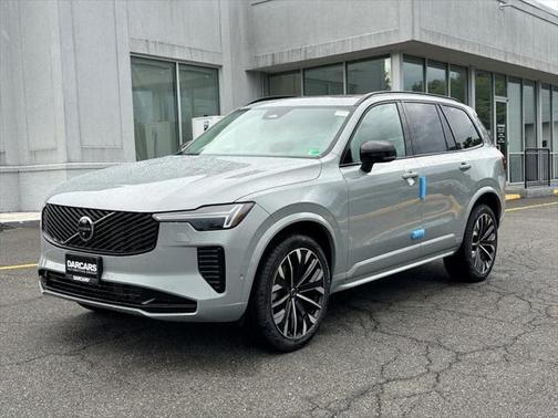 2026 Volvo XC90 B6 Ultra Dark Theme 6-Seater