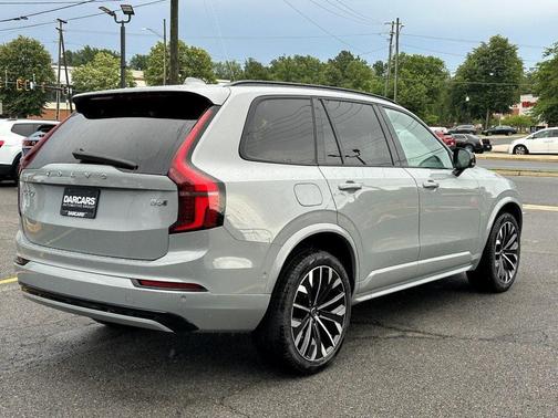 2026 Volvo XC90 B6 Ultra Dark Theme 6-Seater