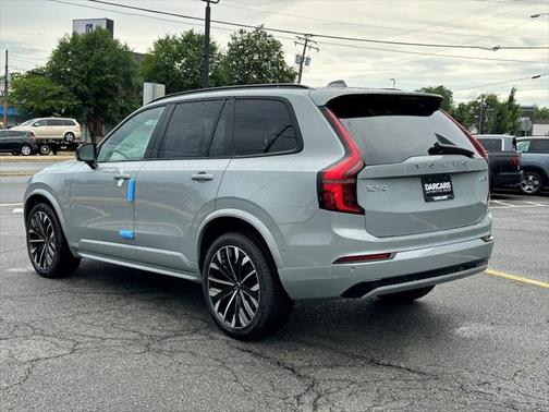 2026 Volvo XC90 B6 Ultra Dark Theme 6-Seater