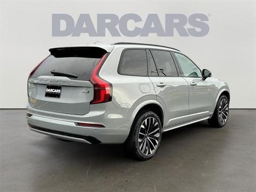 2026 Volvo XC90 B6 Ultra Dark Theme 6-Seater