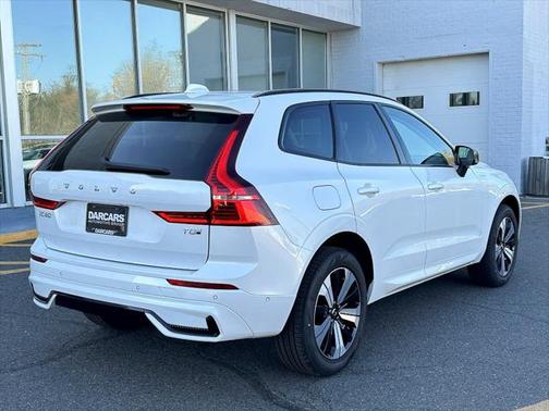 2025 Volvo XC60 Plug-In Hybrid T8 Plus