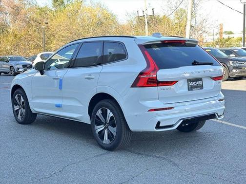 2025 Volvo XC60 Plug-In Hybrid T8 Plus