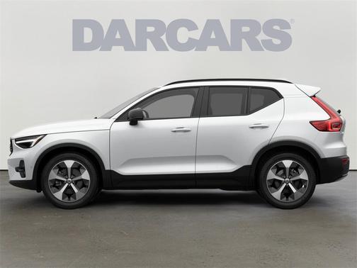 2026 Volvo XC40 Plus, B5 AWD Gas (mild hybrid), Dark