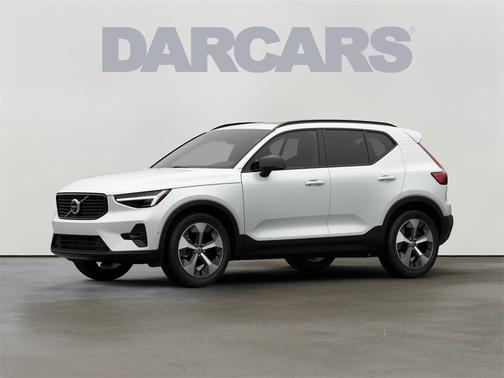 2026 Volvo XC40 Plus, B5 AWD Gas (mild hybrid), Dark