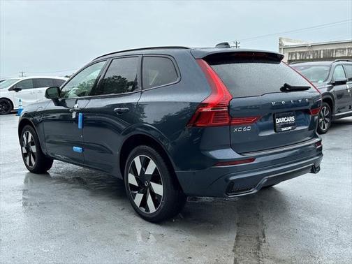 2025 Volvo XC60 Plug-In Hybrid T8 Plus