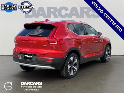 2023 Volvo XC40 B5 Plus Bright Theme