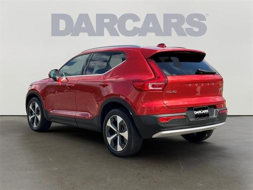 2023 Volvo XC40 B5 Plus Bright Theme