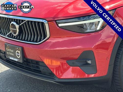 2023 Volvo XC40 B5 Plus Bright Theme