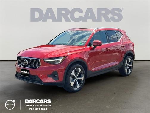 2023 Volvo XC40 B5 Plus Bright Theme