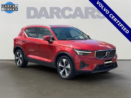 2023 Volvo XC40 B5 Plus Bright Theme