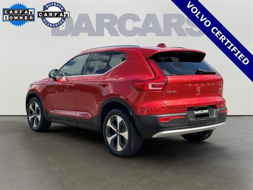2023 Volvo XC40 B5 Plus Bright Theme