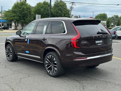2025 Volvo XC90 Plug-In Hybrid T8 Plus 7-Seater