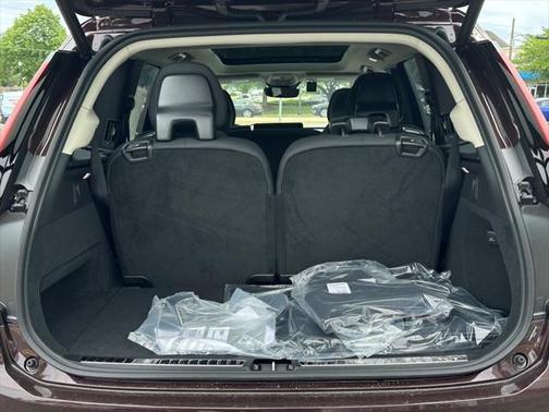 2025 Volvo XC90 Plug-In Hybrid T8 Plus 7-Seater