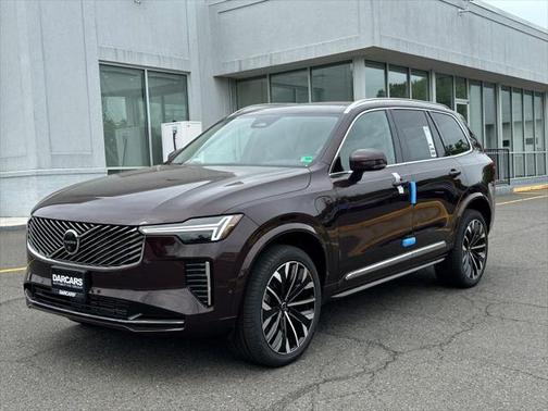 2025 Volvo XC90 Plug-In Hybrid T8 Plus 7-Seater