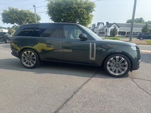 2025 Land Rover Range Rover P400 SE 7 Seat