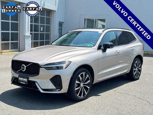 2023 Volvo XC60 B5 Plus Dark Theme