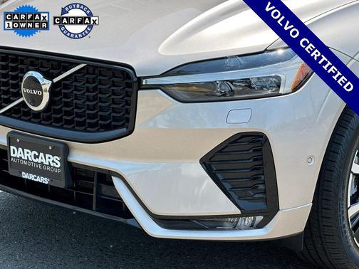 2023 Volvo XC60 B5 Plus Dark Theme