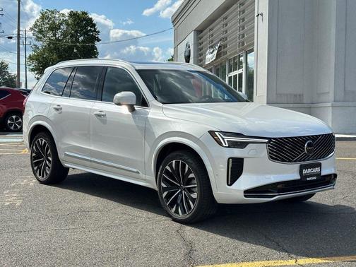 2026 Volvo XC90 B6 Plus 7-Seater