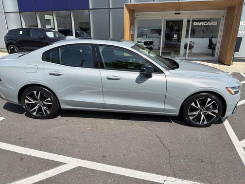 Vapour Grey Metallic 2025 Volvo S60 B5 Core