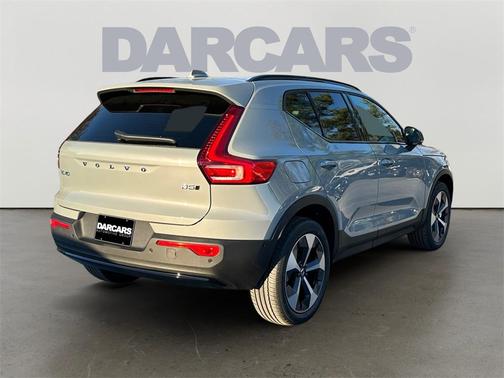 2026 Volvo XC40 B5 Plus