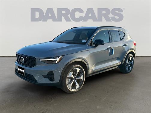 2026 Volvo XC40 B5 Plus