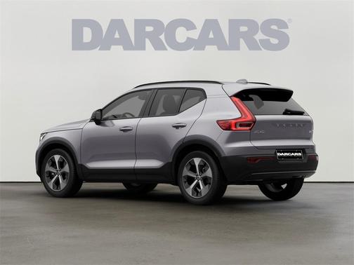 2026 Volvo XC40 Plus, B5 AWD Gas (mild hybrid), Dark