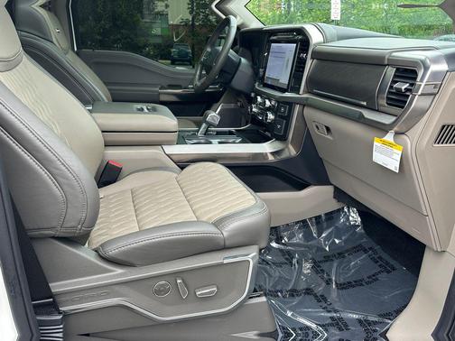 Star White Metallic Tri-Coat 2024 Ford F-150 Platinum