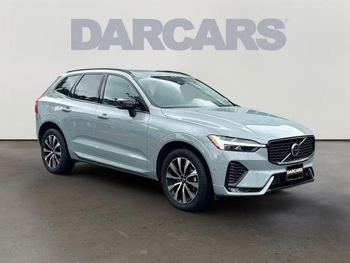 Vapour Grey Metallic 2025 Volvo XC60 B5 Plus