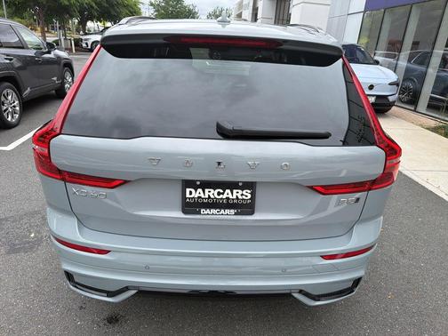 Vapour Grey Metallic 2025 Volvo XC60 B5 Plus