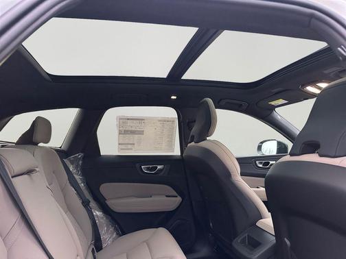 2026 Volvo XC60 B5 Core