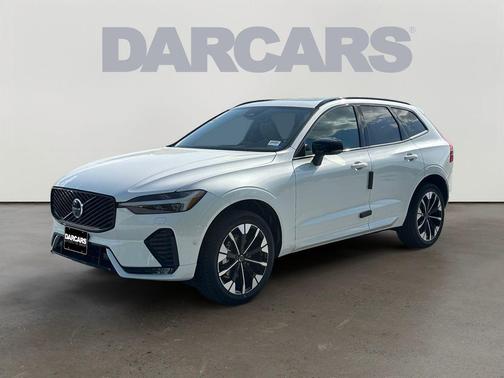 Crystal White Metallic 2026 Volvo XC60 B5 Plus
