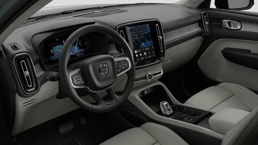Forest Lake 2026 Volvo XC40 Plus, B5 AWD Gas (mild hybrid), Dark