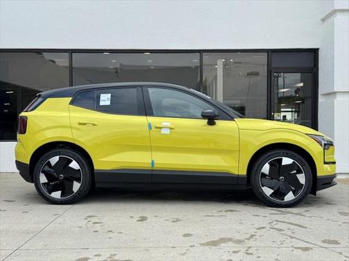 2025 Volvo EX30 Twin Motor Plus
