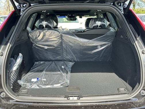 2025 Volvo XC60 B5 Ultra