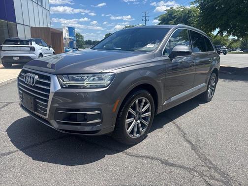 Samurai Gray Metallic 2019 Audi Q7 55 Premium Plus