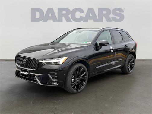 2026 Volvo XC60 B5 Ultra Black Edition