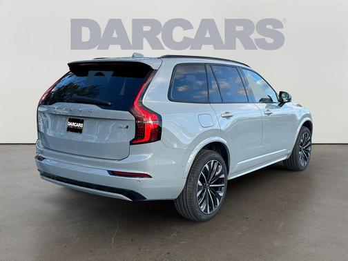2026 Volvo XC90 B6 Ultra Dark Theme 6-Seater