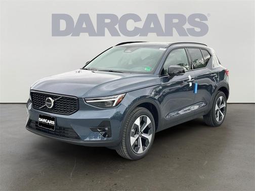 2026 Volvo XC40 B5 Plus