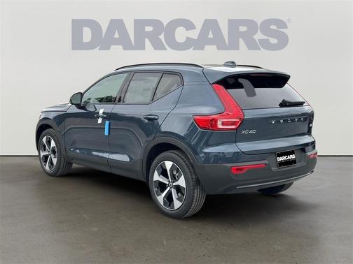 2026 Volvo XC40 B5 Plus