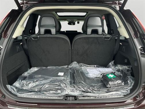 2025 Volvo XC90 Plug-In Hybrid T8 Plus 7-Seater