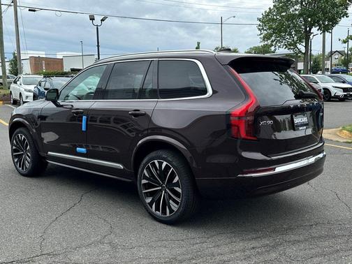 2025 Volvo XC90 Plug-In Hybrid T8 Plus 7-Seater
