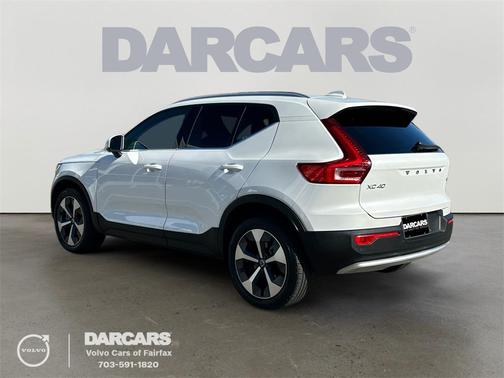 2025 Volvo XC40 B5 Plus Bright Theme